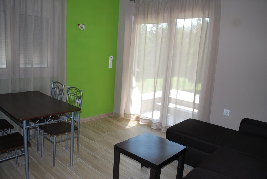 Family House Emerald Limenaria  Extérieur photo