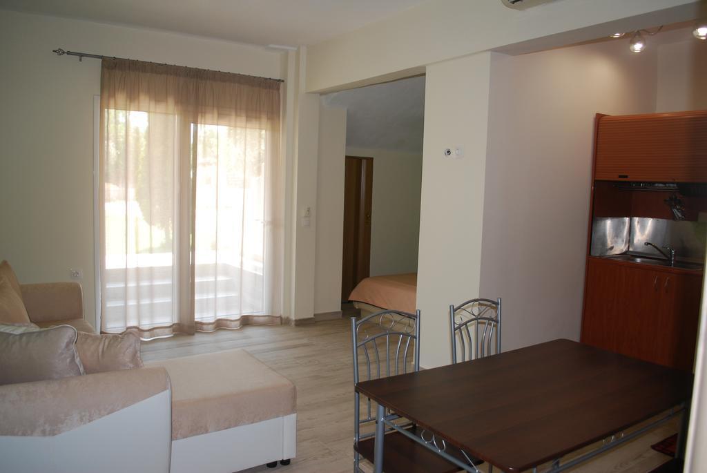Family House Emerald Limenaria  Extérieur photo